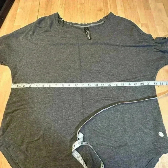2 for$15 Yogalicious Gray Long Sleeve Top - Picture 7 of 9
